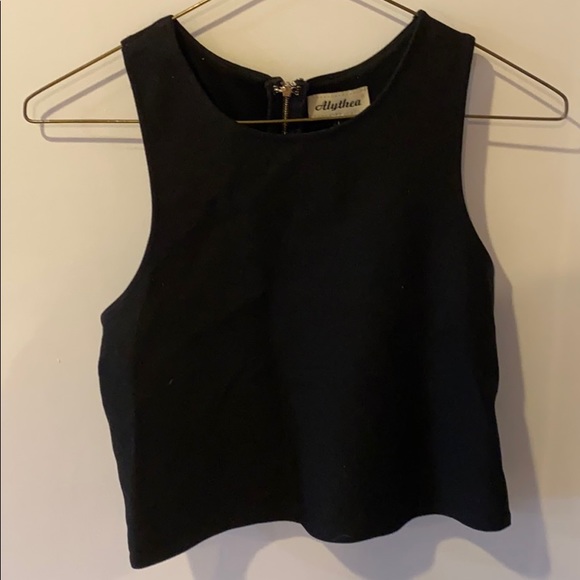 Cute black crop top with cute back design - Picture 1 of 2